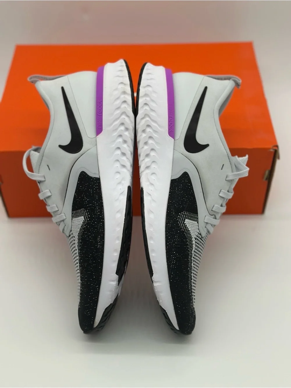 Nike Men's Black, White & Purple Running Sneakers